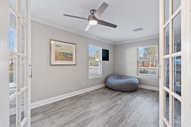 961 Aquamarine Dr, Gulf Breeze, FL 32563