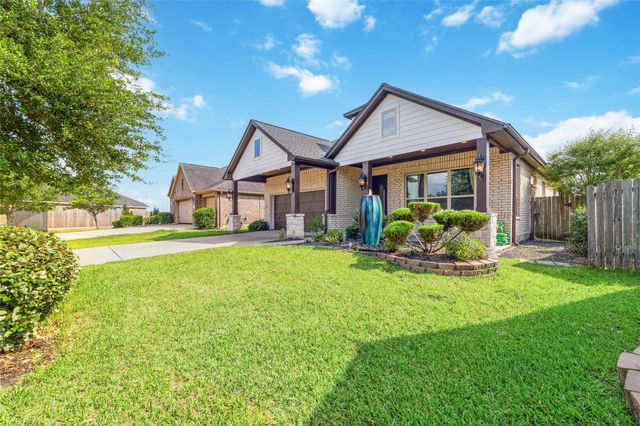 8826 Houston Falls Lane, Richmond, TX 77407