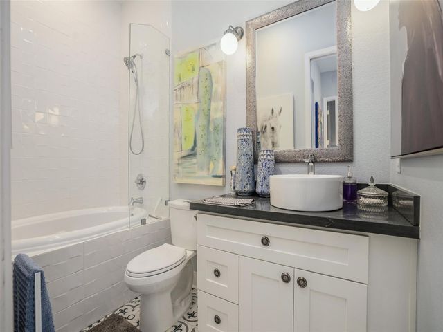 8826 Houston Falls Lane, Richmond, TX 77407