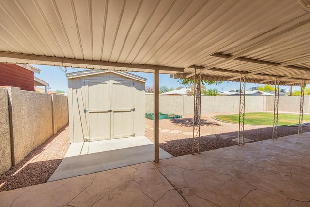 8050 E Clarendon Avenue, Scottsdale, AZ 85251