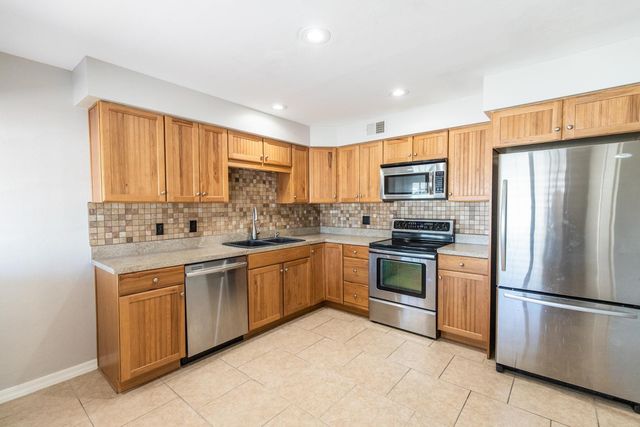 8050 E Clarendon Avenue, Scottsdale, AZ 85251