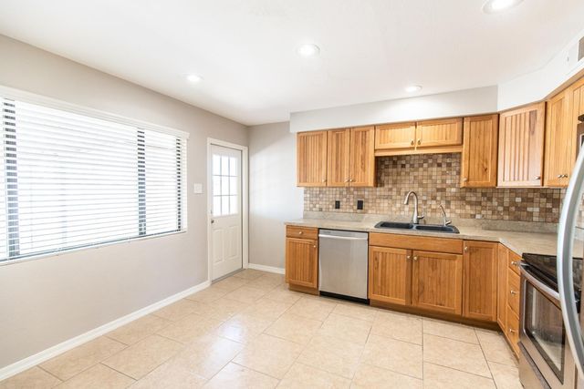 8050 E Clarendon Avenue, Scottsdale, AZ 85251