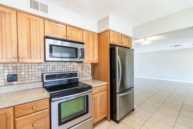 8050 E Clarendon Avenue, Scottsdale, AZ 85251