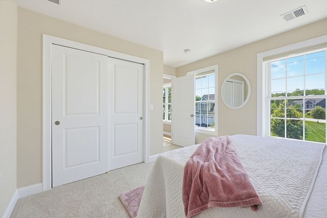 8 Preservation Way, Attleboro, MA 02703