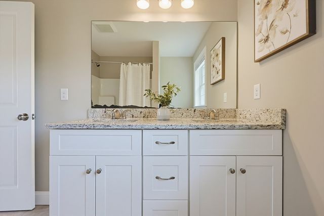 8 Preservation Way, Attleboro, MA 02703