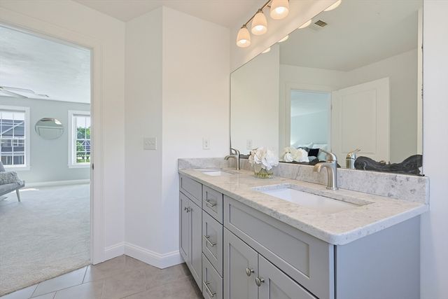 8 Preservation Way, Attleboro, MA 02703