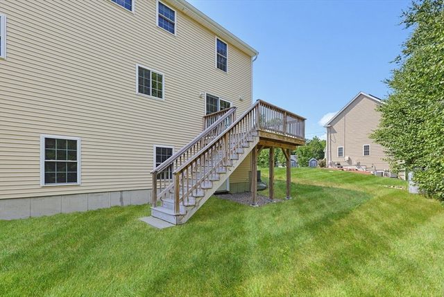 8 Preservation Way, Attleboro, MA 02703