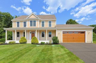 8 Preservation Way, Attleboro, MA 02703