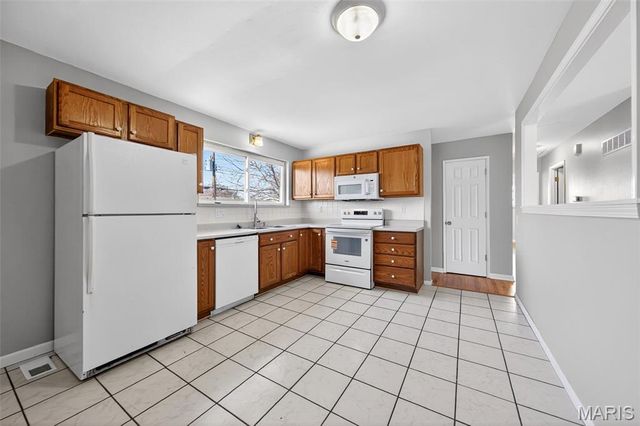 460 Wren Drive, Florissant, MO 63031