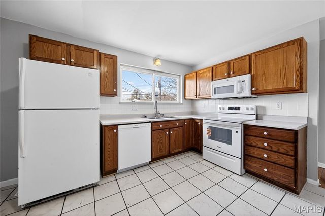 460 Wren Drive, Florissant, MO 63031