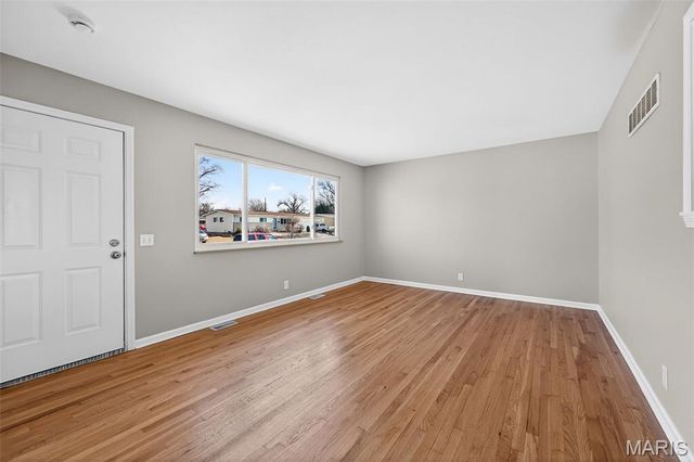 460 Wren Drive, Florissant, MO 63031