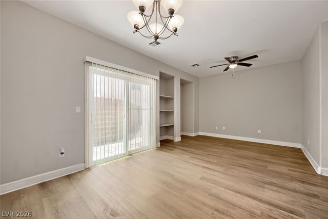 135 Tilbury Avenue, Las Vegas, NV 89123