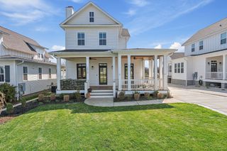1510 E Stewarts Ln, Nashville, TN 37218