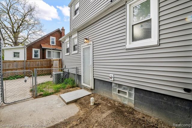 26323 Kean Street, Inkster, MI 48141