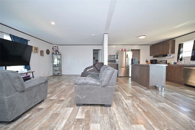 6413 Friesian Drive, Godley, TX 76044