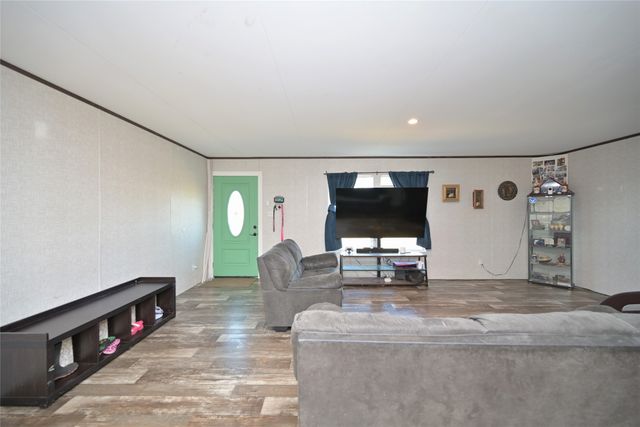 6413 Friesian Drive, Godley, TX 76044