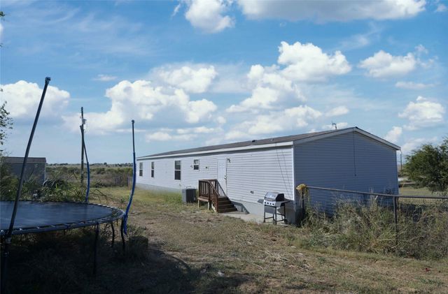 6413 Friesian Drive, Godley, TX 76044