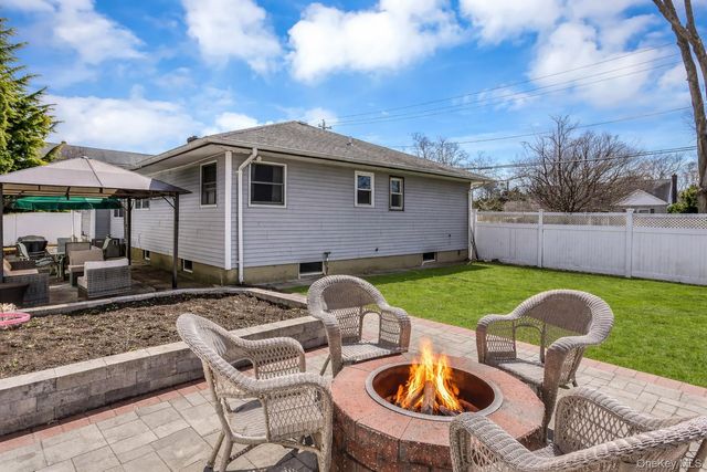 31 Baldwin Street, East Islip, NY 11730
