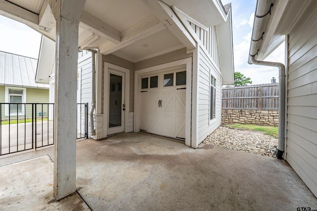 14611 Twin Pines Lane, Lindale, TX 75771