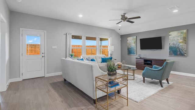 203 SYDNEY Lane, Mansfield, TX 76063