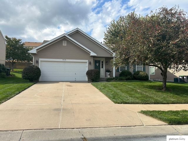 5818 S 158th Street, Omaha, NE 68135