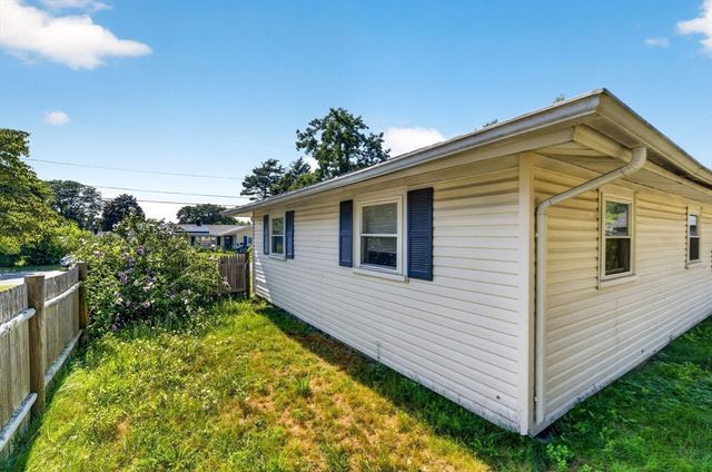 99 Connell Ave, Brockton, MA 02302
