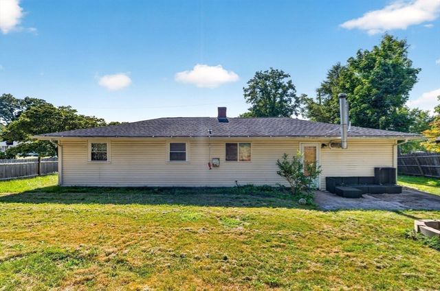 99 Connell Ave, Brockton, MA 02302