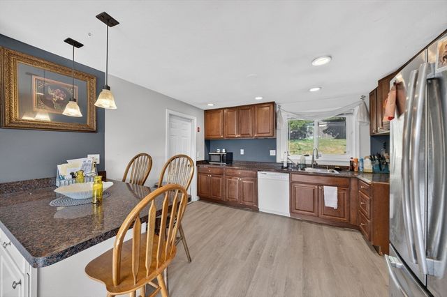 99 Connell Ave, Brockton, MA 02302