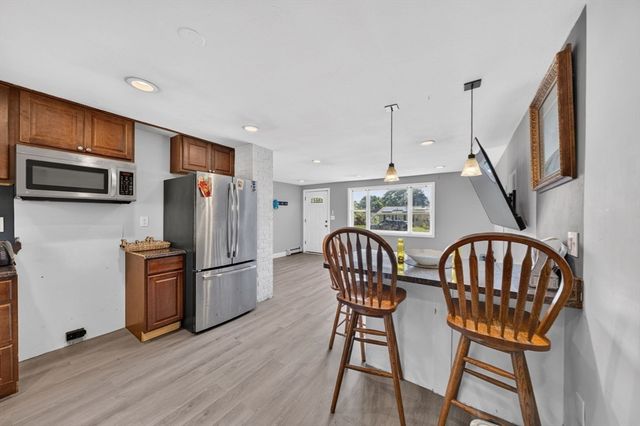 99 Connell Ave, Brockton, MA 02302