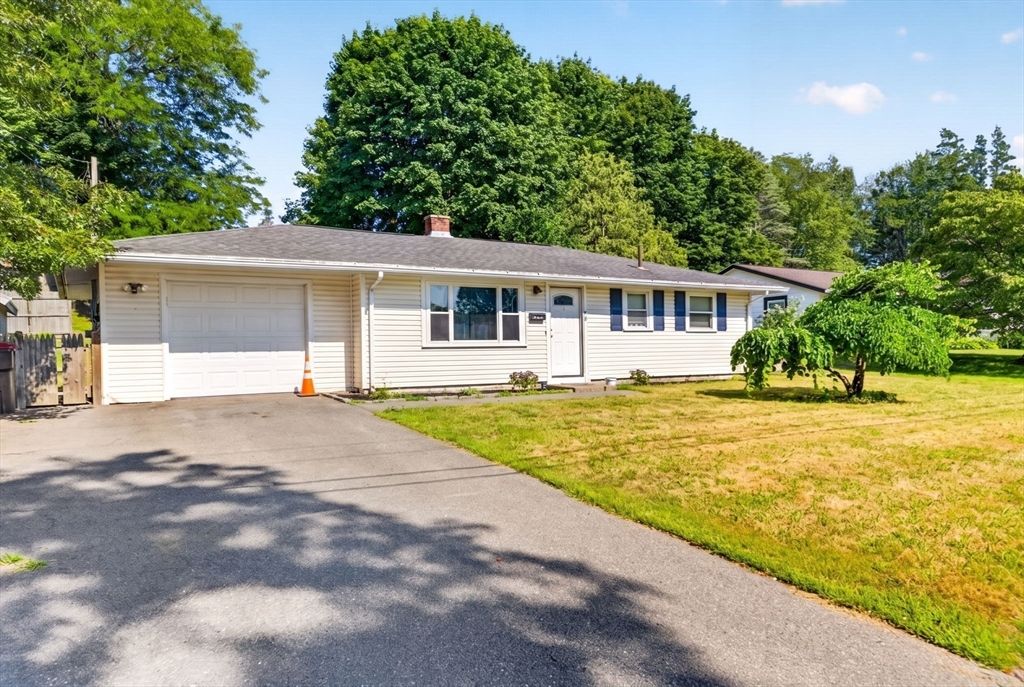 99 Connell Ave, Brockton, MA 02302