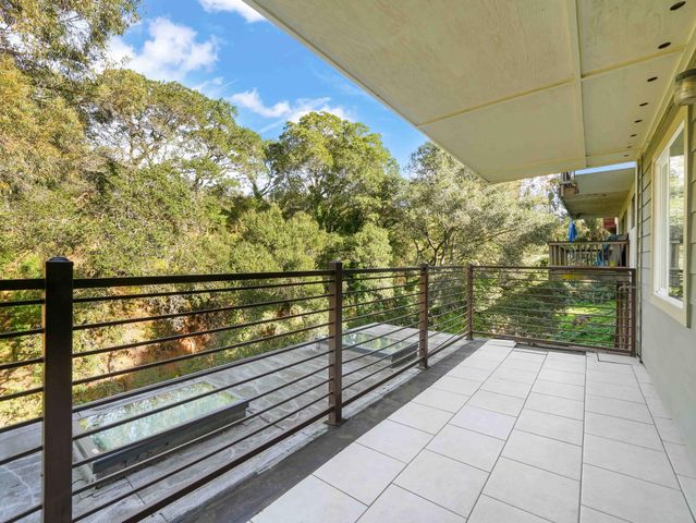 6208 Oakdale Ave, Oakland, CA 94605