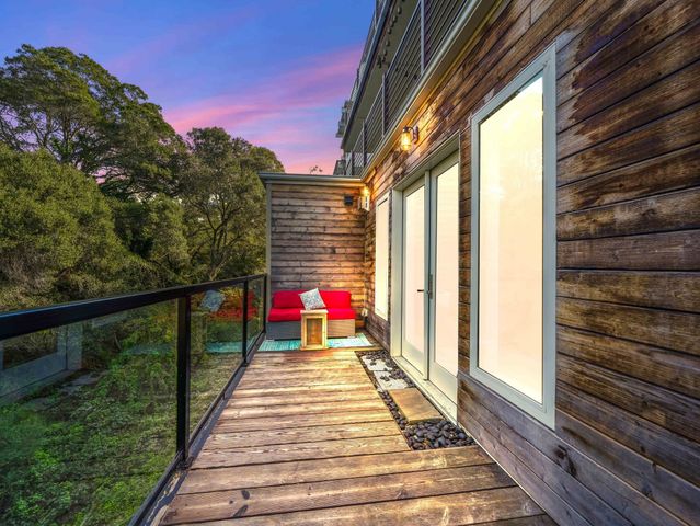 6208 Oakdale Ave, Oakland, CA 94605