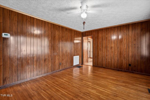 4534 Dishner Valley Road, Bristol, VA 24202