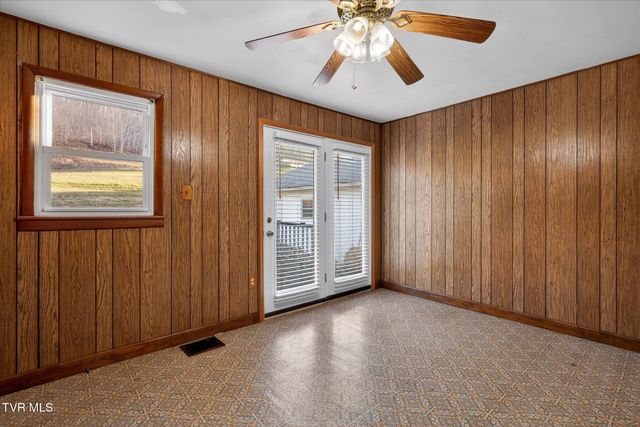 4534 Dishner Valley Road, Bristol, VA 24202