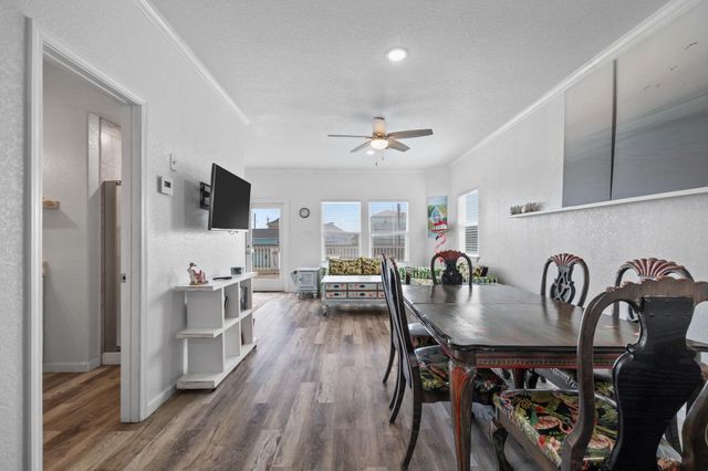139 W Palm Street, Freeport, TX 77541