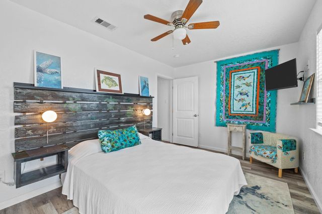 139 W Palm Street, Freeport, TX 77541