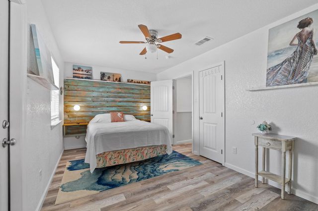 139 W Palm Street, Freeport, TX 77541