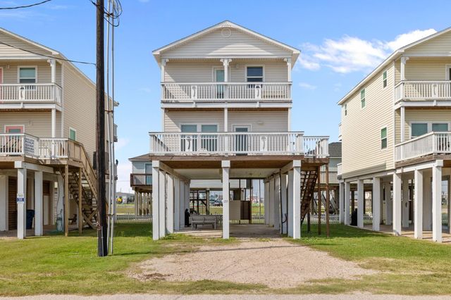 139 W Palm Street, Freeport, TX 77541