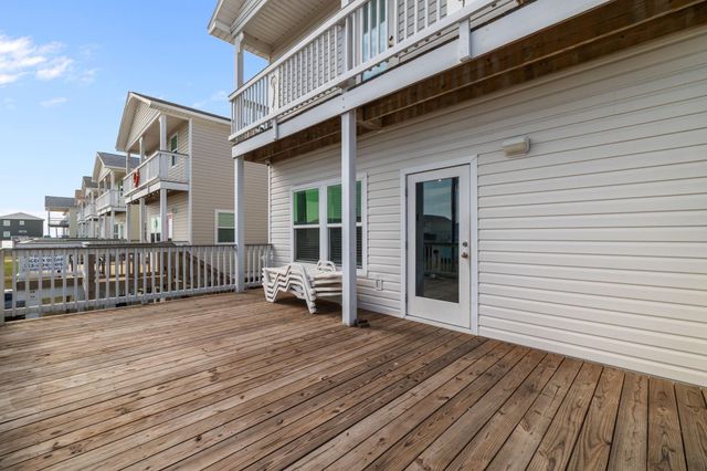 139 W Palm Street, Freeport, TX 77541