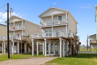 139 W Palm Street, Freeport, TX 77541