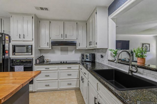 9942 Lockhart Rd, Denham Springs, LA 70726