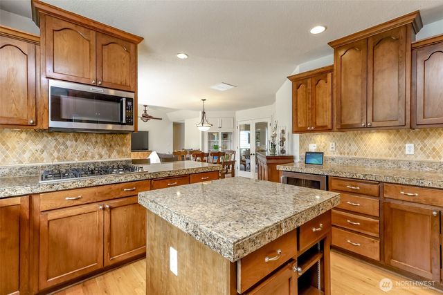 13622 116th Street Ct E, Puyallup, WA 98374