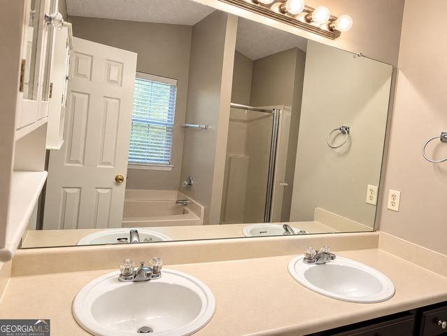 5445 Hilltop Pass, Fairburn, GA 30213