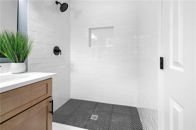 1973 Pine Tree Trail, Gainesville, GA 30501