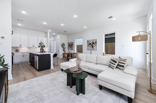 5803 Hardy Street, Houston, TX 77009