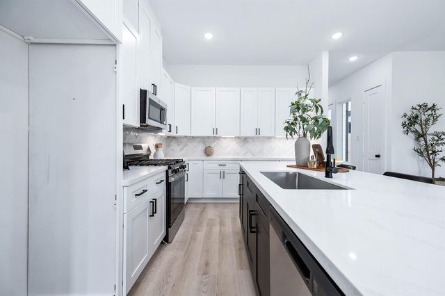 5803 Hardy Street, Houston, TX 77009