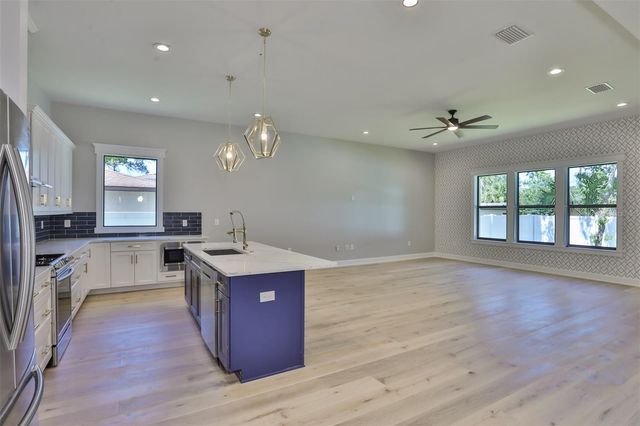 6214 S MAIN AVENUE, Tampa, FL 33611