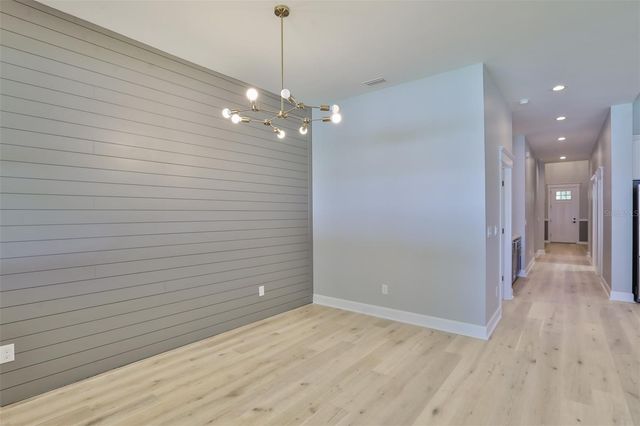 6214 S MAIN AVENUE, Tampa, FL 33611