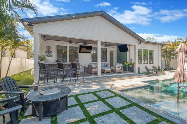 6214 S MAIN AVENUE, Tampa, FL 33611