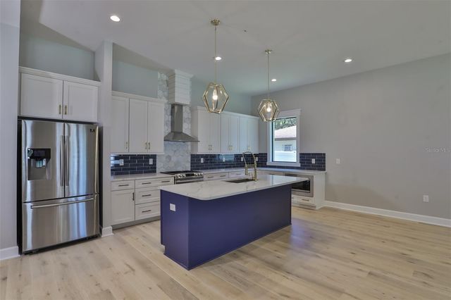 6214 S MAIN AVENUE, Tampa, FL 33611